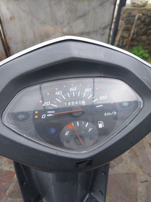Honda Lead 100. Страхотна машина.