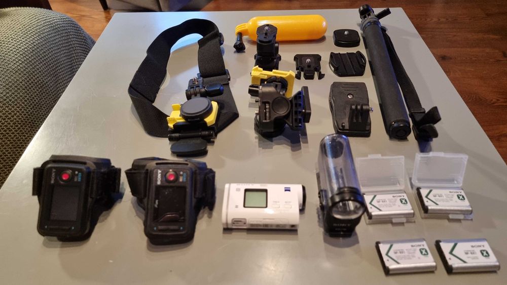Sony Splashproof HDR-AS200V Action Cam + Accesorii