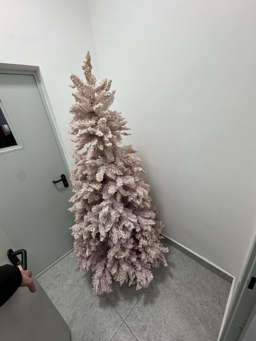 Елка винтажная, с розовым оттенком, СРОЧНО ! ! !