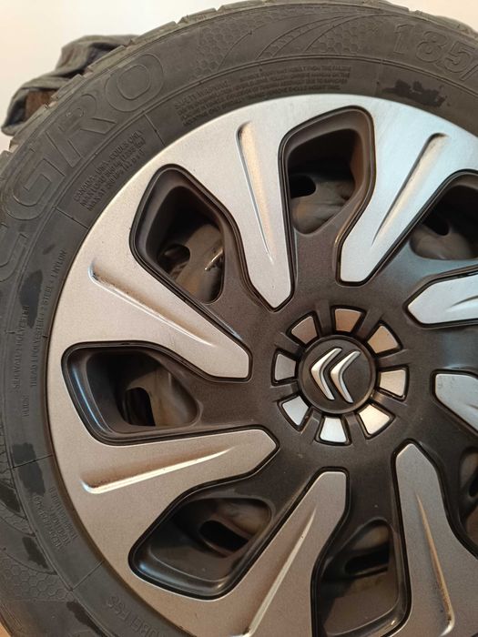 Vand set jante tabla cu cauciuc de vara pentru Citroen (185/65/R15)