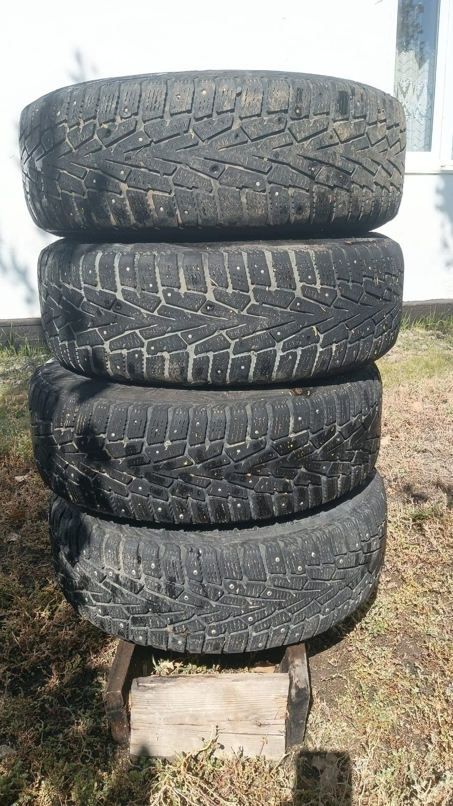 Продам диски в комплекте зимние