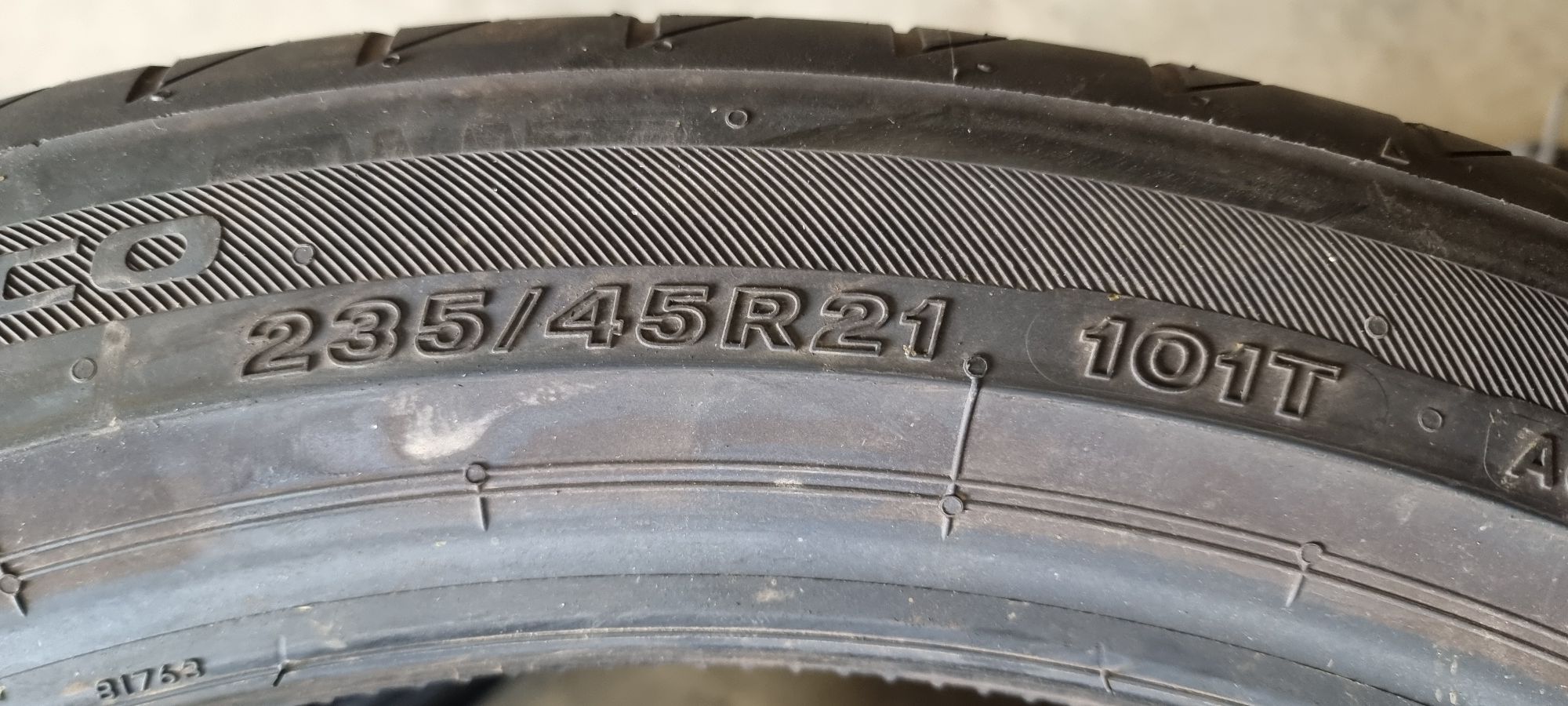 2бр 235/45/21 Bridgestone (2021)