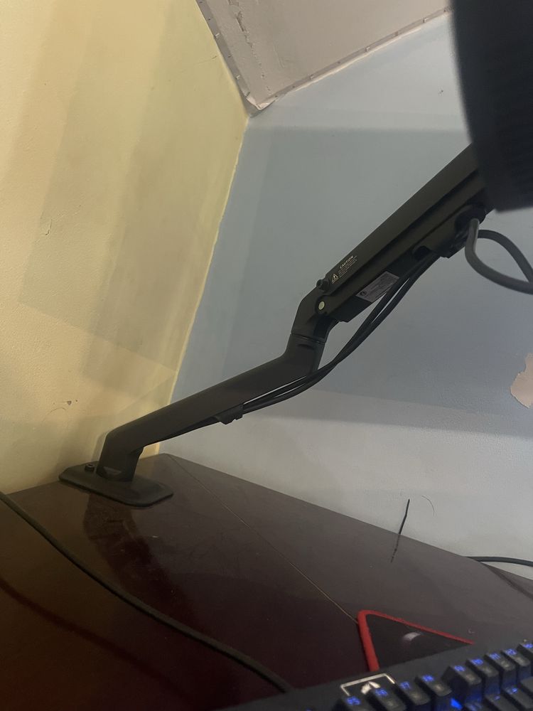 Vand unitate pc gaming sau monitor