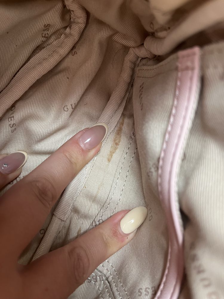 Дамска чанта Guess