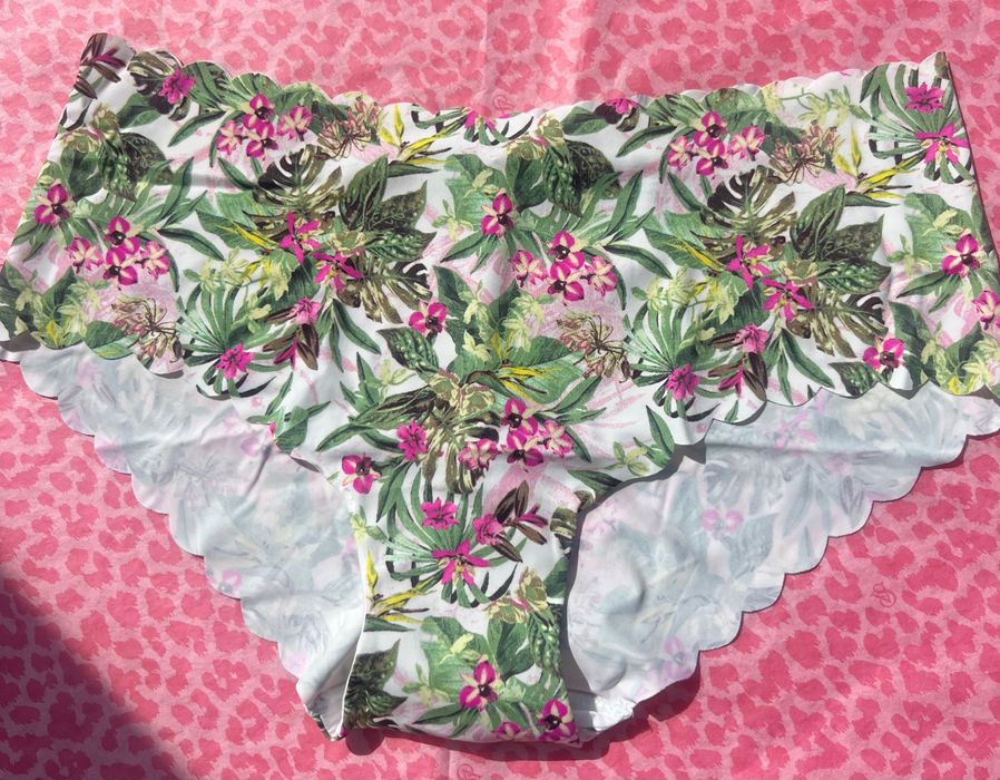 СУПЕР НАМАЛЕНИЕ 12.99лв  не 34.99 Victoria’s Secret оригинално бельо