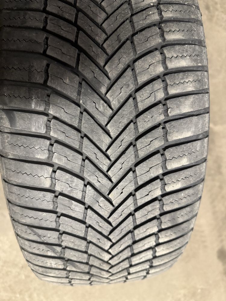 Bridgestone 225 45 R19 All season (всесезонни гуми) DOT 3120
