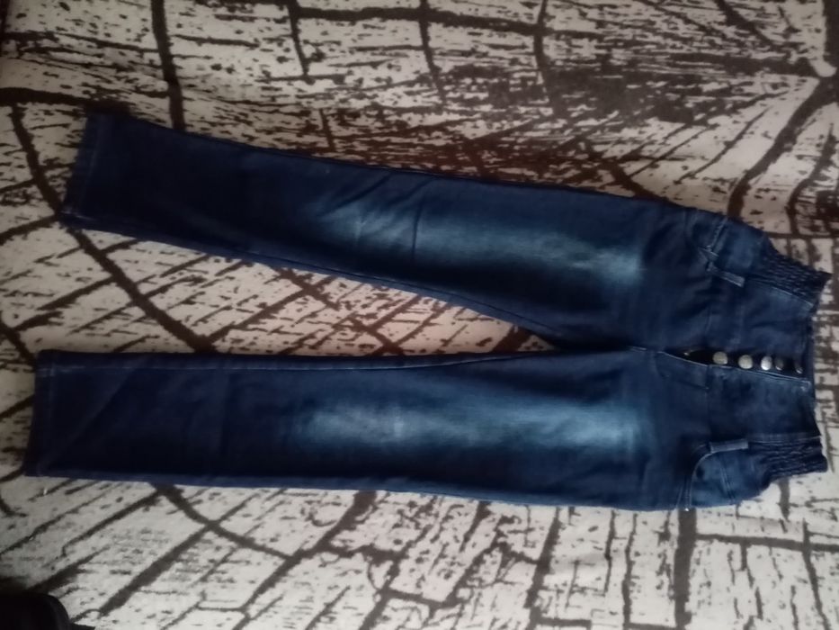Продам утеплённые женские джинсы 46-48