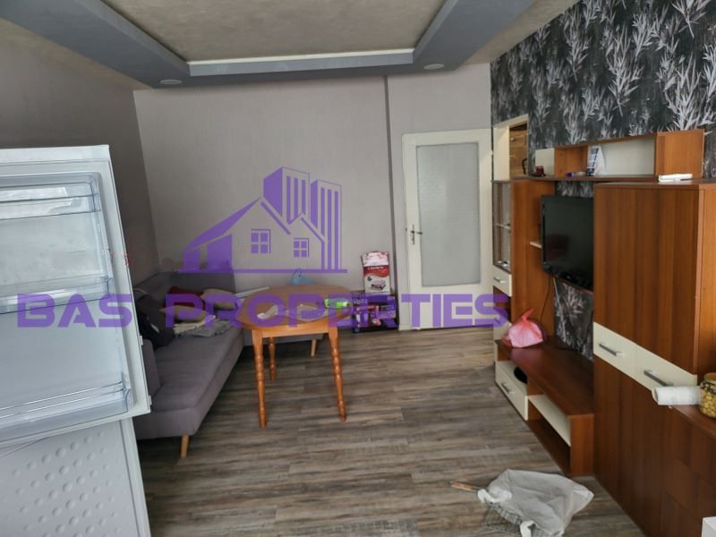 Продава се Двустаен апартамент в София, Фондови жилища - 45 кв.м за 2445 €/кв.м - Снимка #1