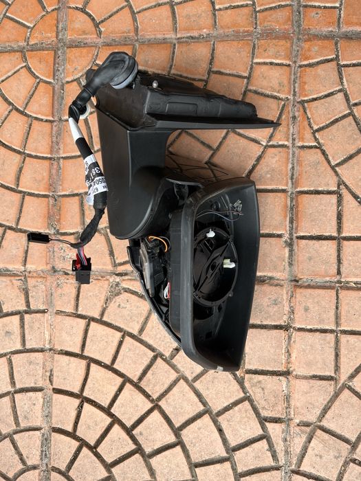 Огледало за Skoda Octavia 4