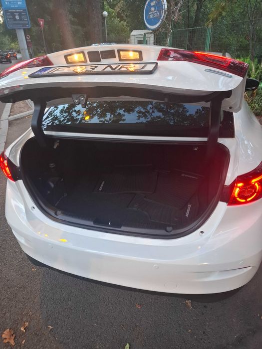 Mazda 3 benzina 08.2018