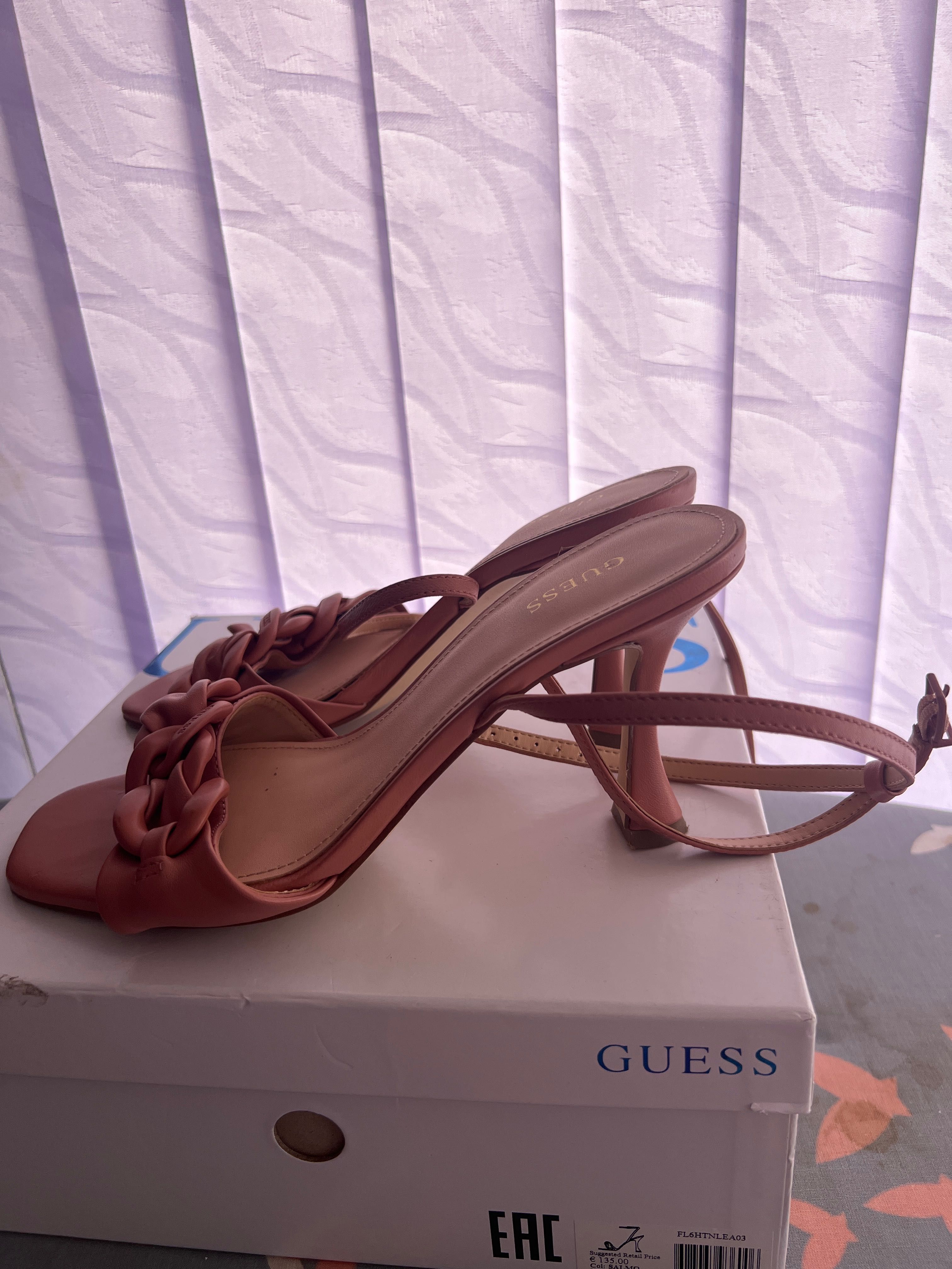 Сандали на ток Guess 39 номер