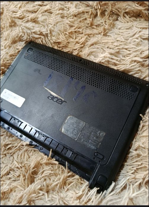 Продается ноутбук. Состояние нерабочий. На запчасти