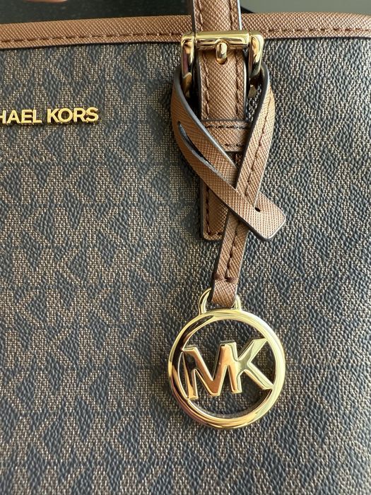 Продам сумку Michael Cors оригинал