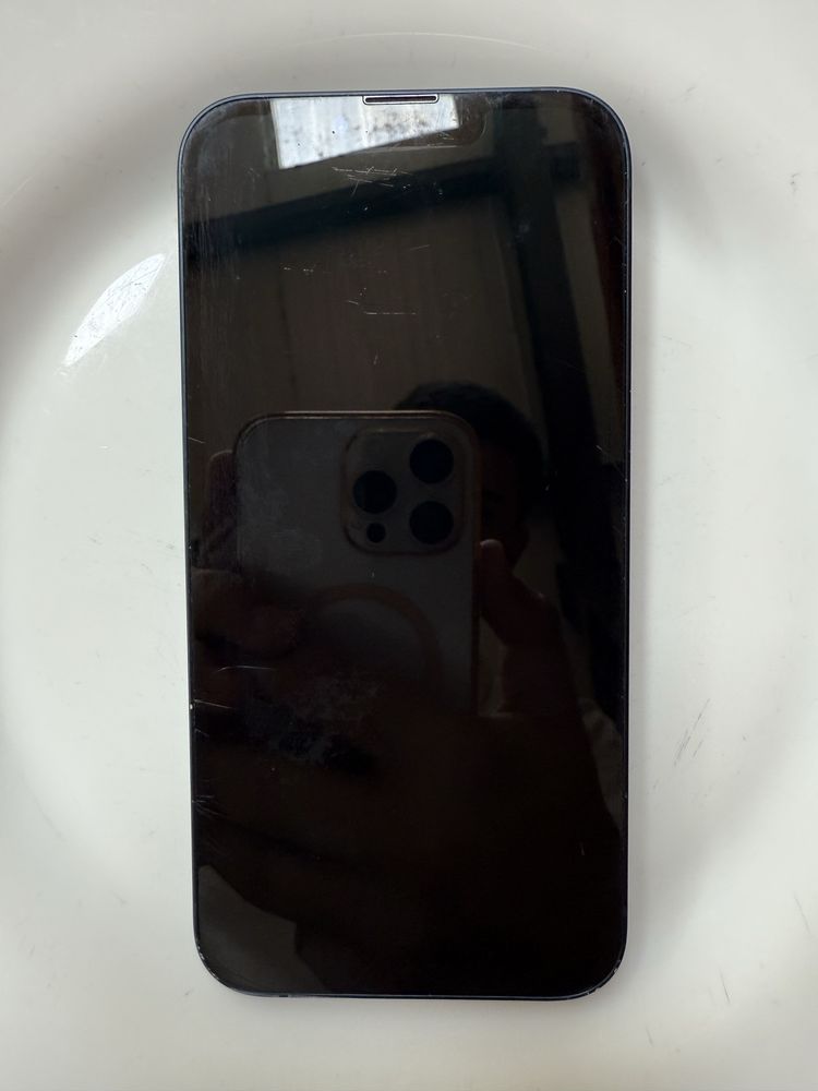 iPhone 13 – 128GB, Battery Health 89%, с оставаща гаранция 1 година !