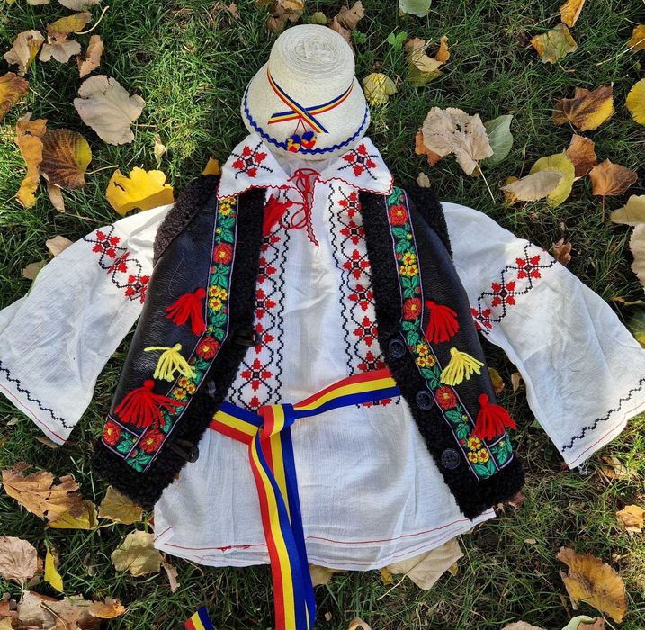 60 lei camasa/ie copii (costum popular national traditional romanas)