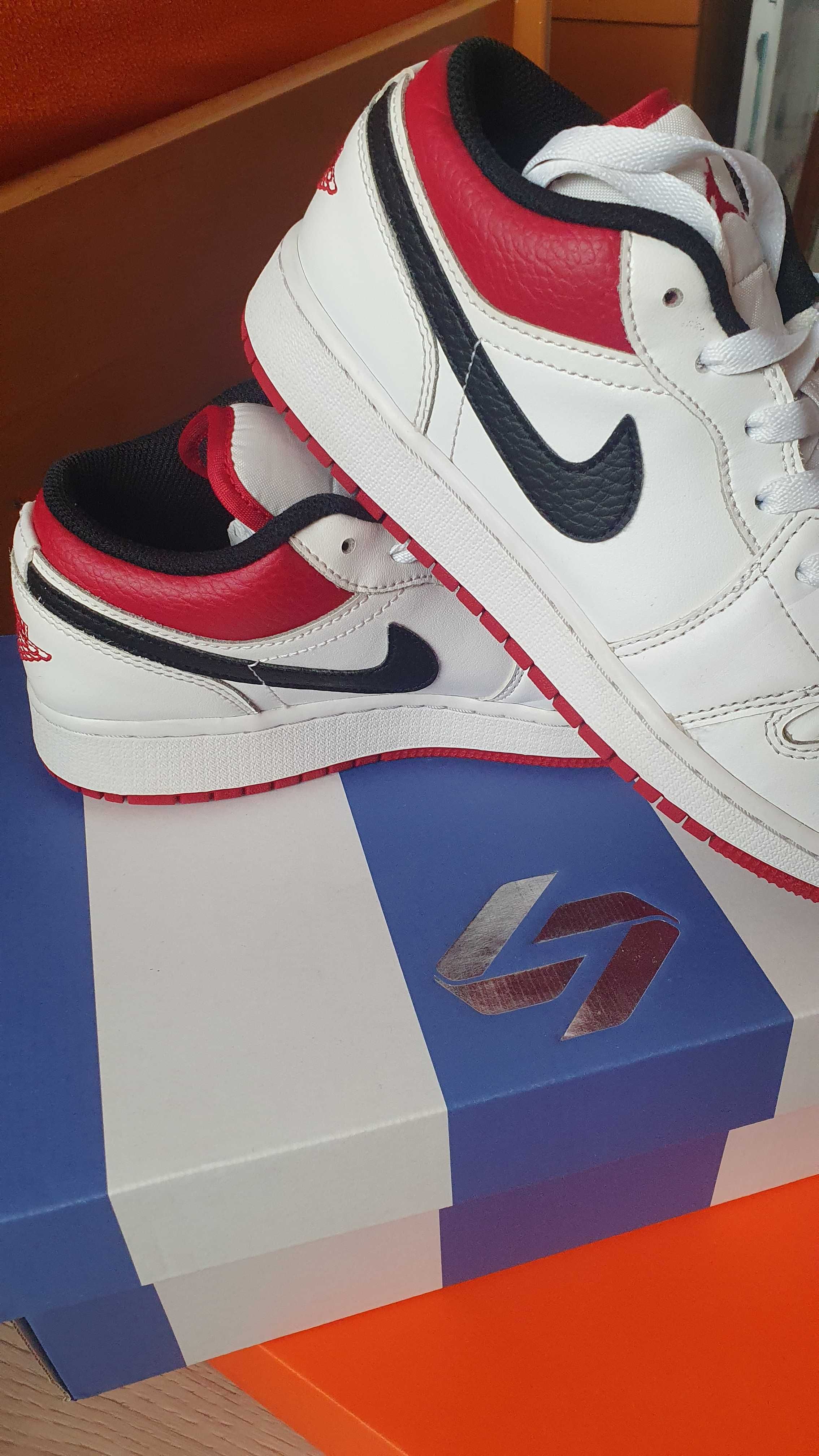 Jordan Nike 38.5