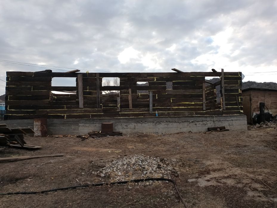 Продам шпалы под строительство