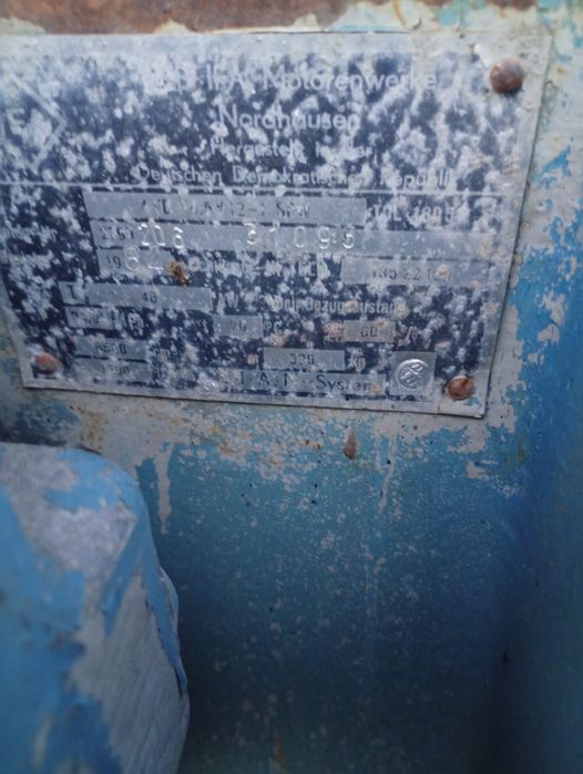 Motor generator sau tractor