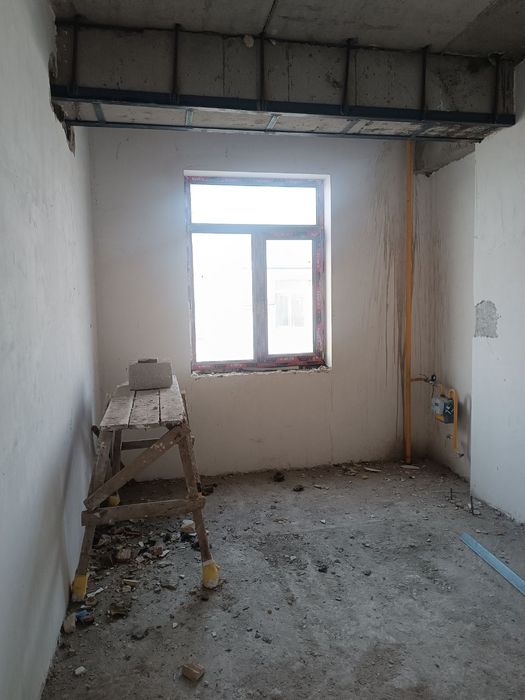 Срочно 53.8 м2 новостройка сотилади