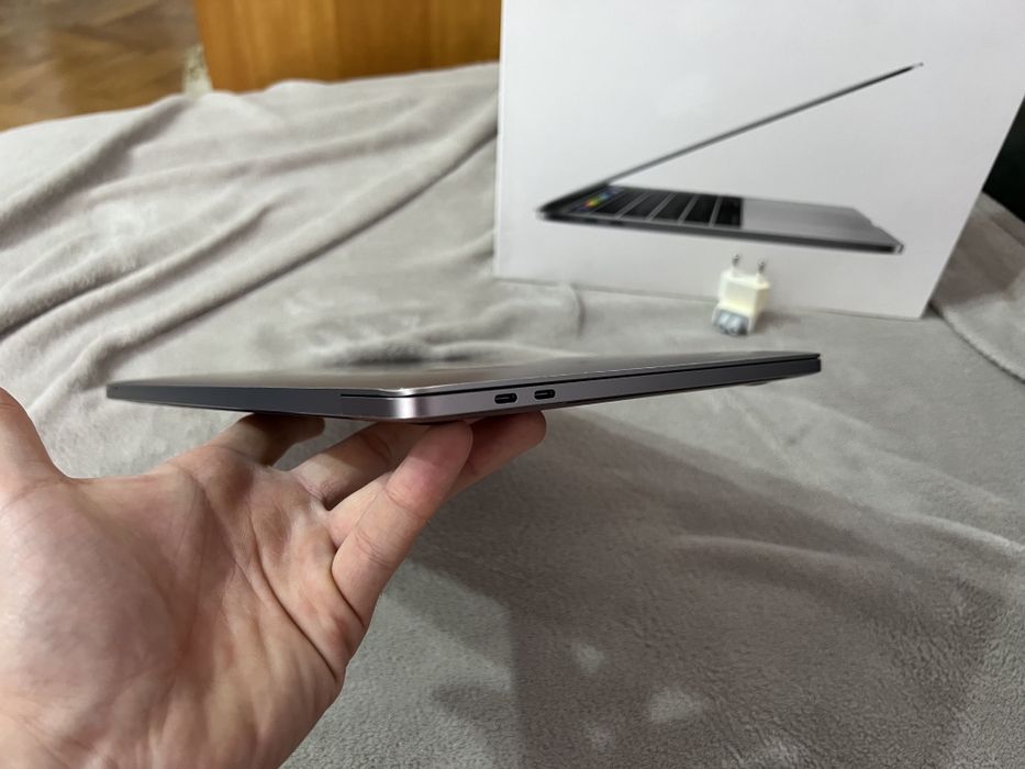 MacBook Pro 13”, 2017 3.1GHz 8/256GB