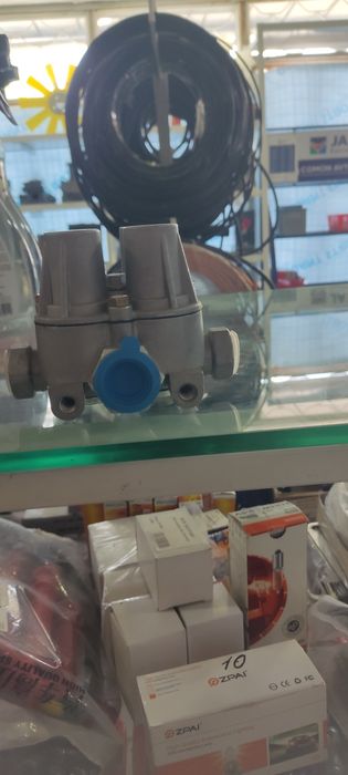 Кран тормозной HOWO