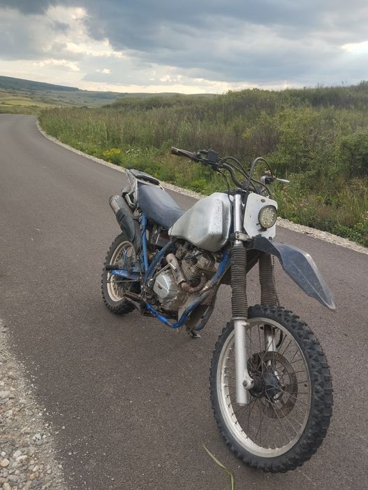 Vând urgent cross 250