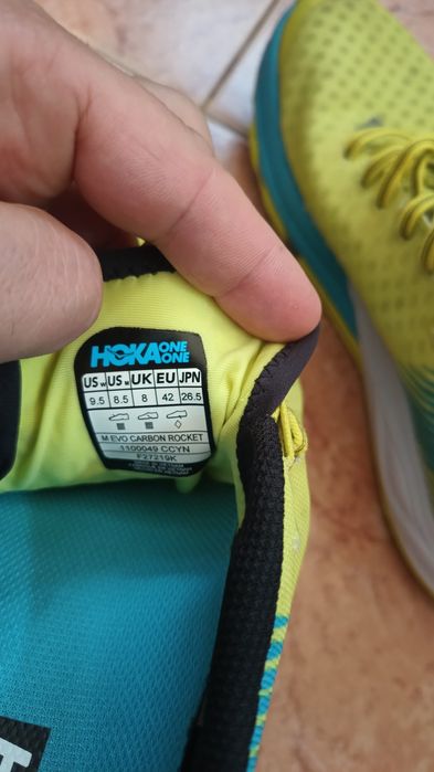 Adidași HOKA one one pentru alergare