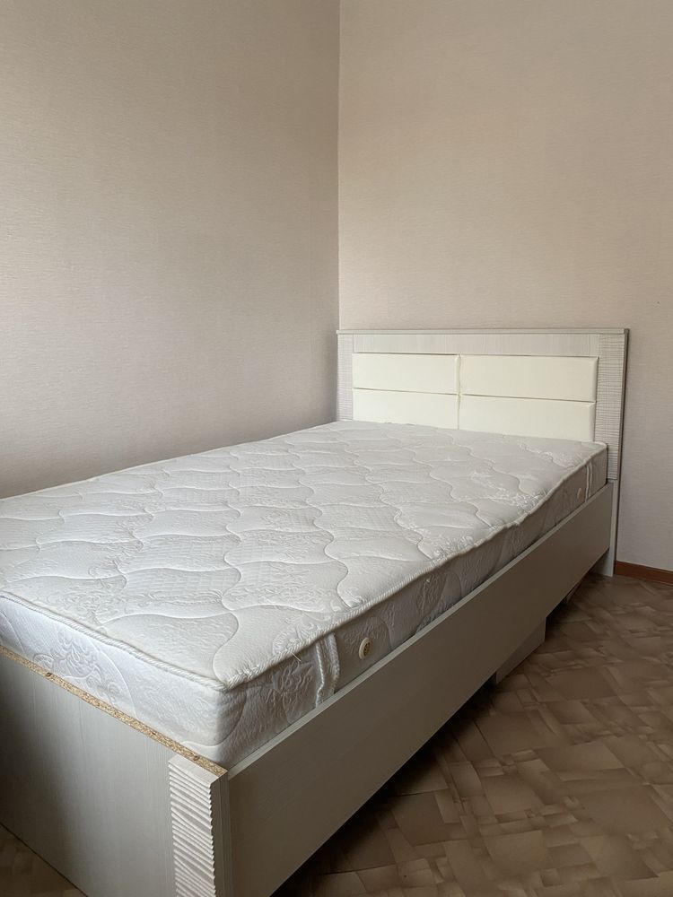 Кровать 120 на 200 белого цвета