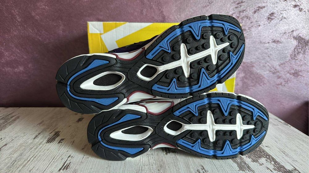 Маратонки Adidas