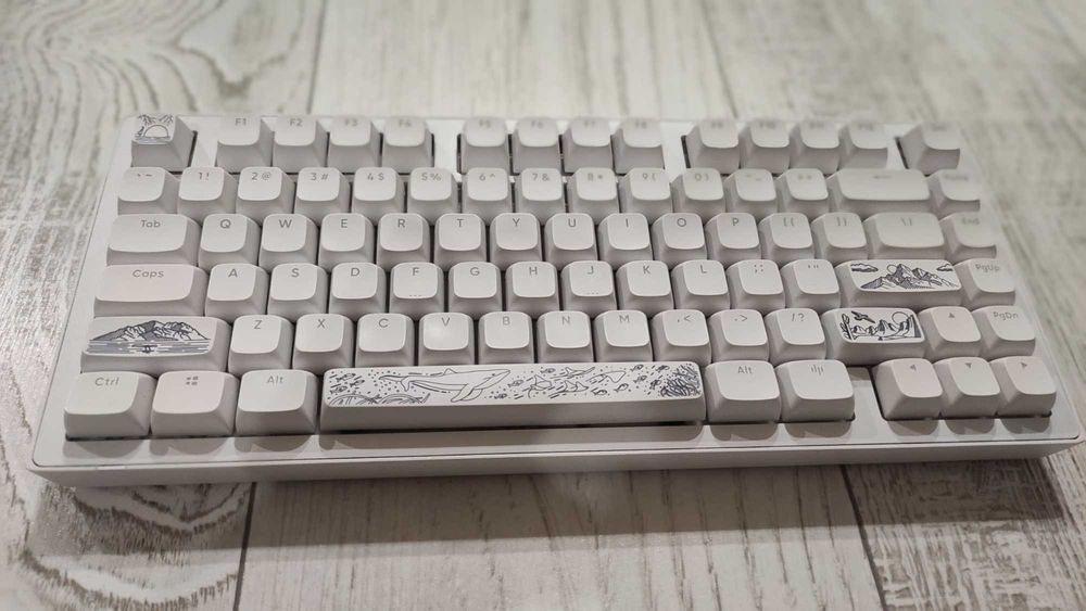 Продавам клавиатура dark project ALU81A Terra Nostra white