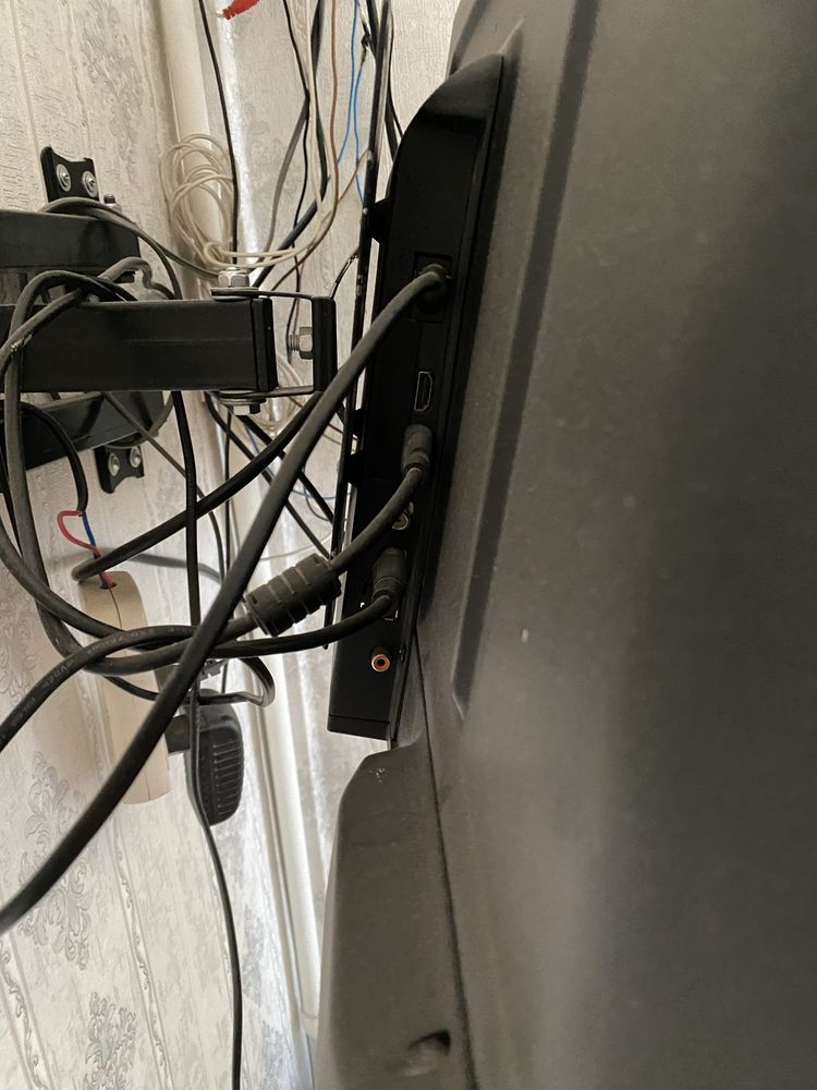Telvizor tilvizor televizor samsung svet diot kuygan qolgan joyi yaxsh