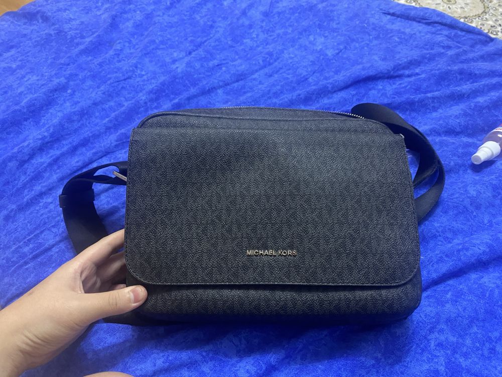 продам барсетку michael kors