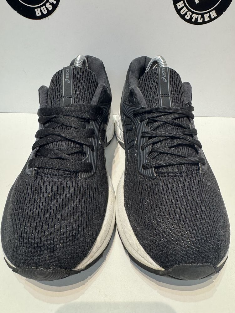 Маратонки ASICS GEL ZONE 7.Номер 39