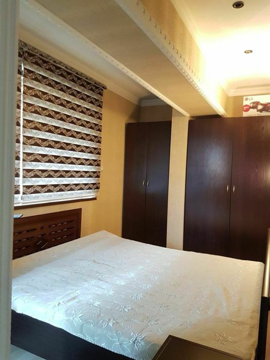 Аренда 1*2 комнатной квартиры ЦУМ ор-р 110-школа|поставлен новый диван