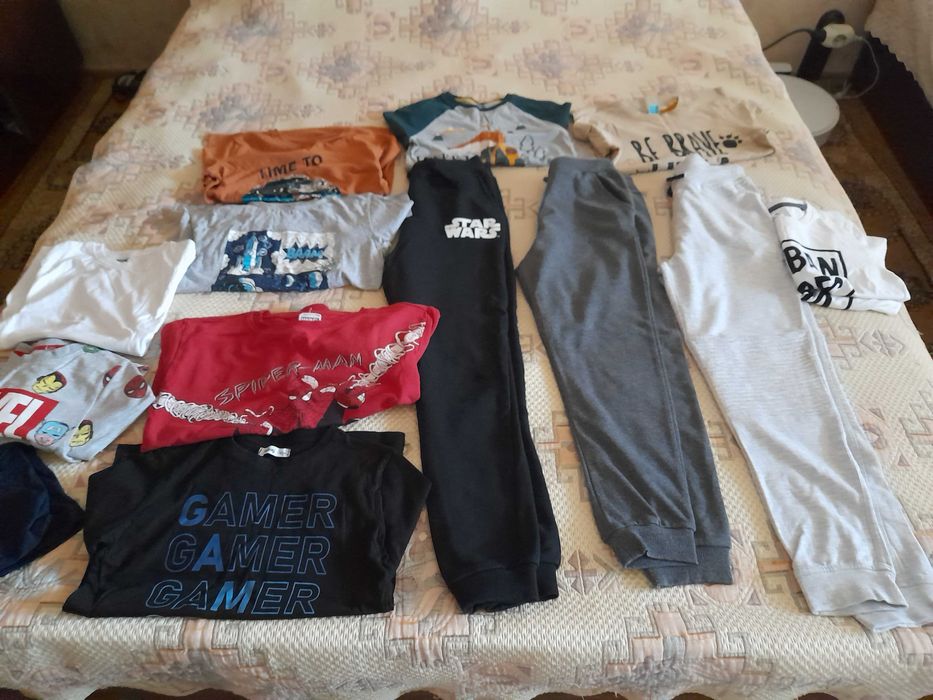 Голям лот дрешки- размер 128, 134 и 140.