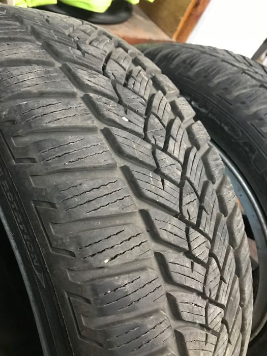 Зимни гуми 225/45/18 Fulda 8 мм