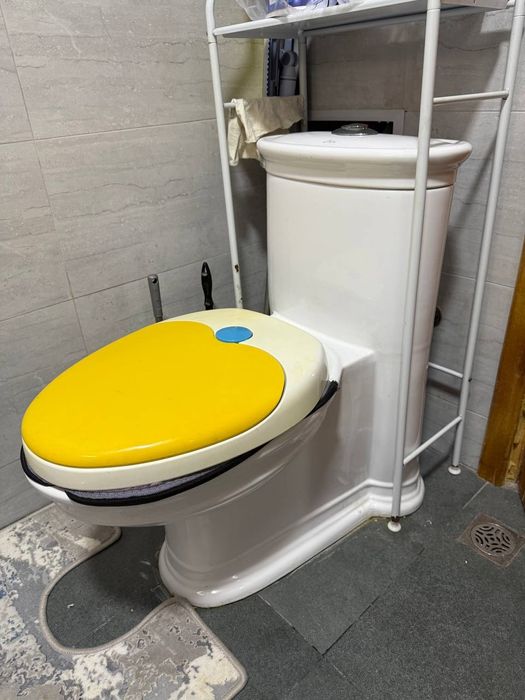 Унитаз литый. Без дефектов