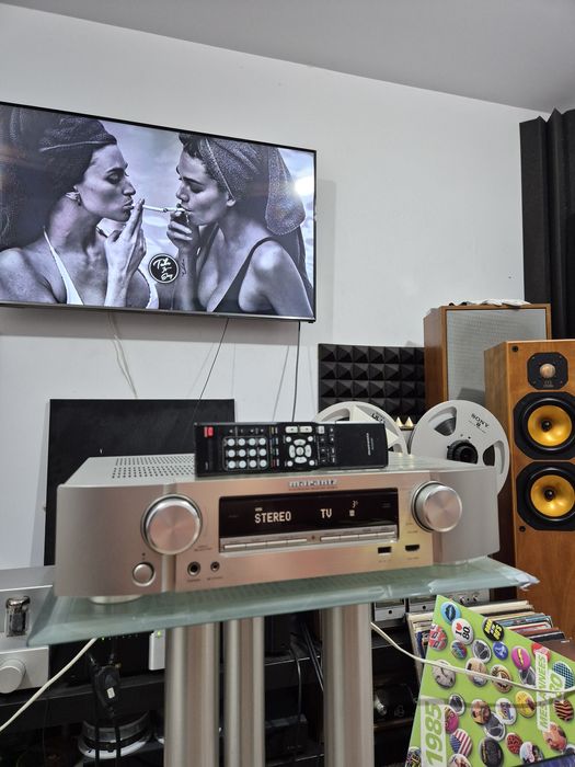 Marantz NR 1504 receiver top