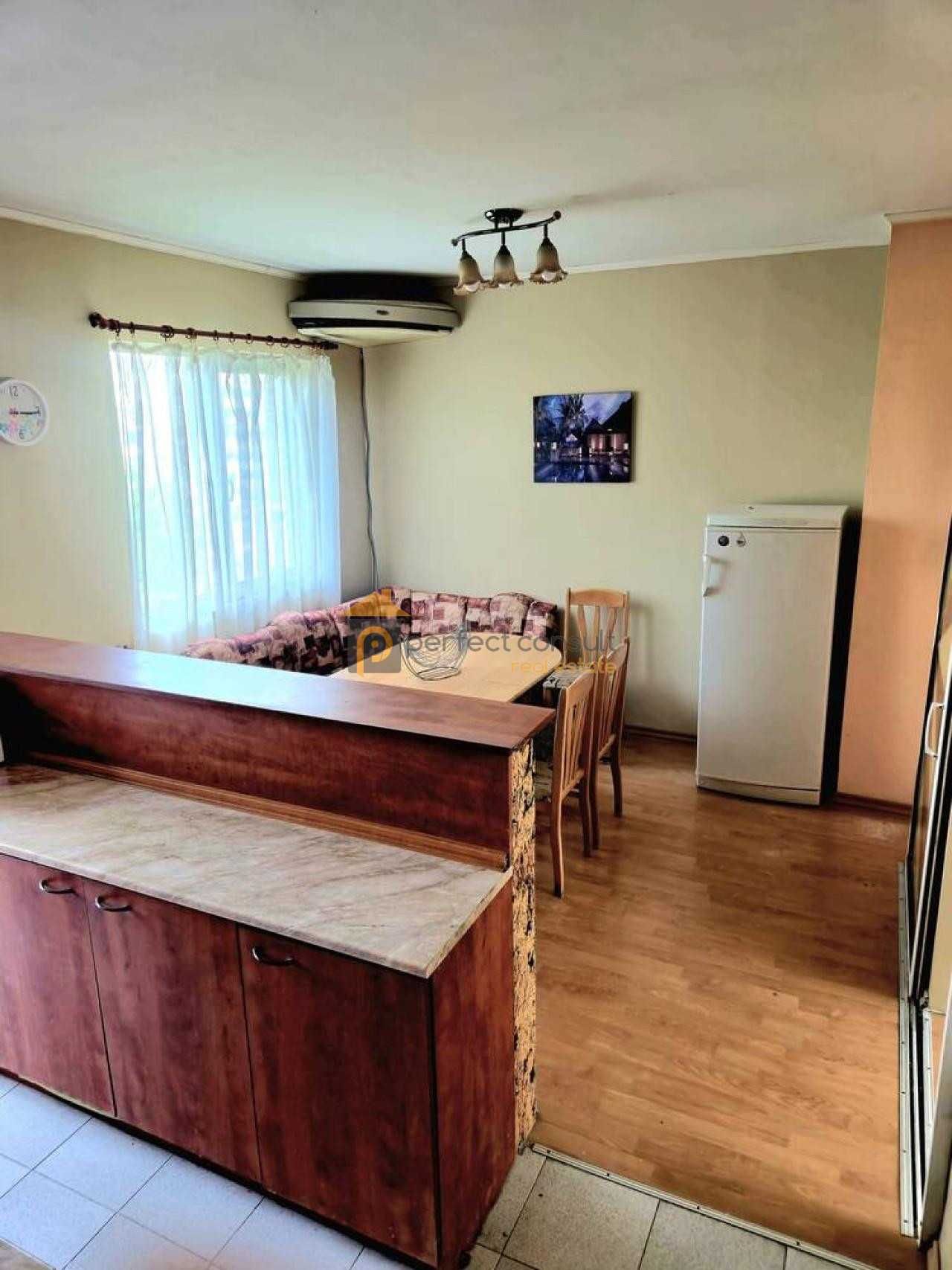Тристаен Апартамен в Центъра