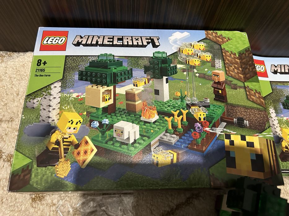 LEGO Minecraft - Ferma albinelor 21165, 238 piese