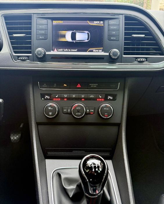 Seat Leon FR Pack 1.4 TSI 125 CP! Faruri LED /Diferential XDS Fata