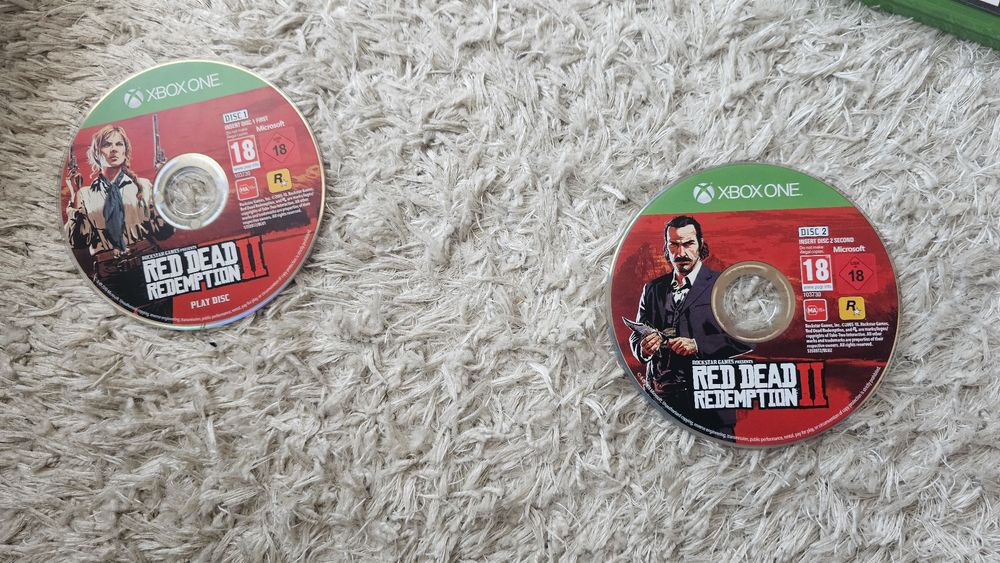 Vând Red Dead Redemption 2 Xbox One ,citiți Descrierea!
