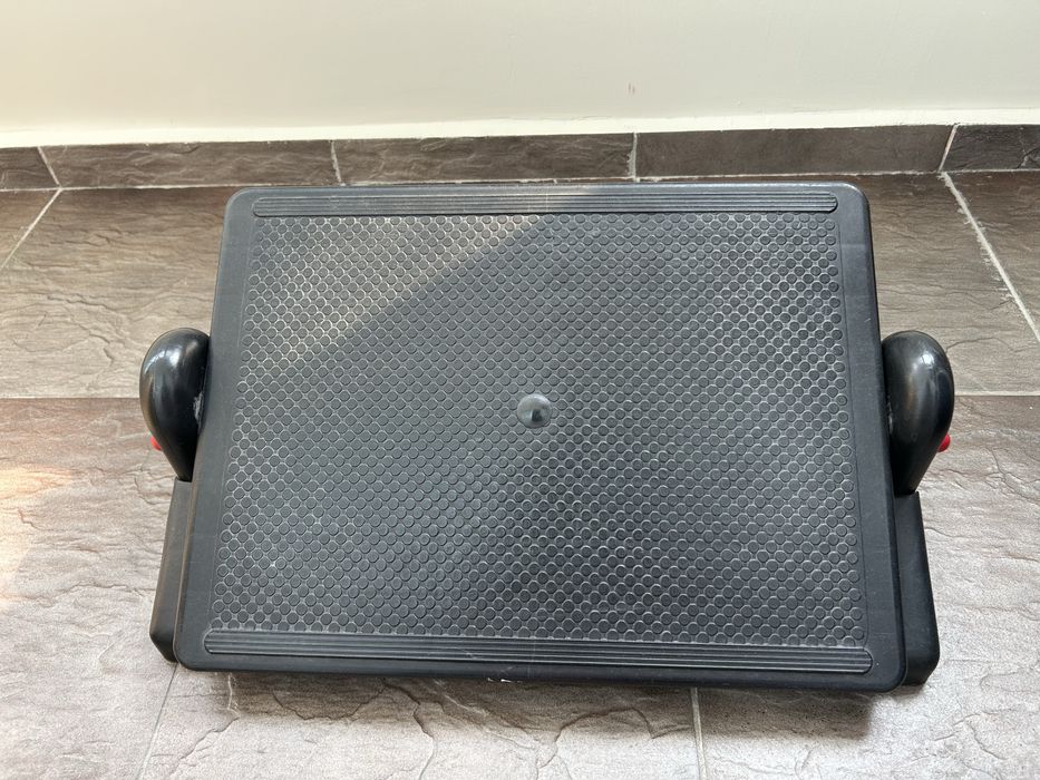 Подложка за крака под бюро