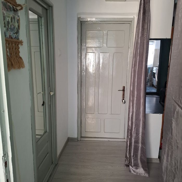 Vand Garsoniera 33 mp