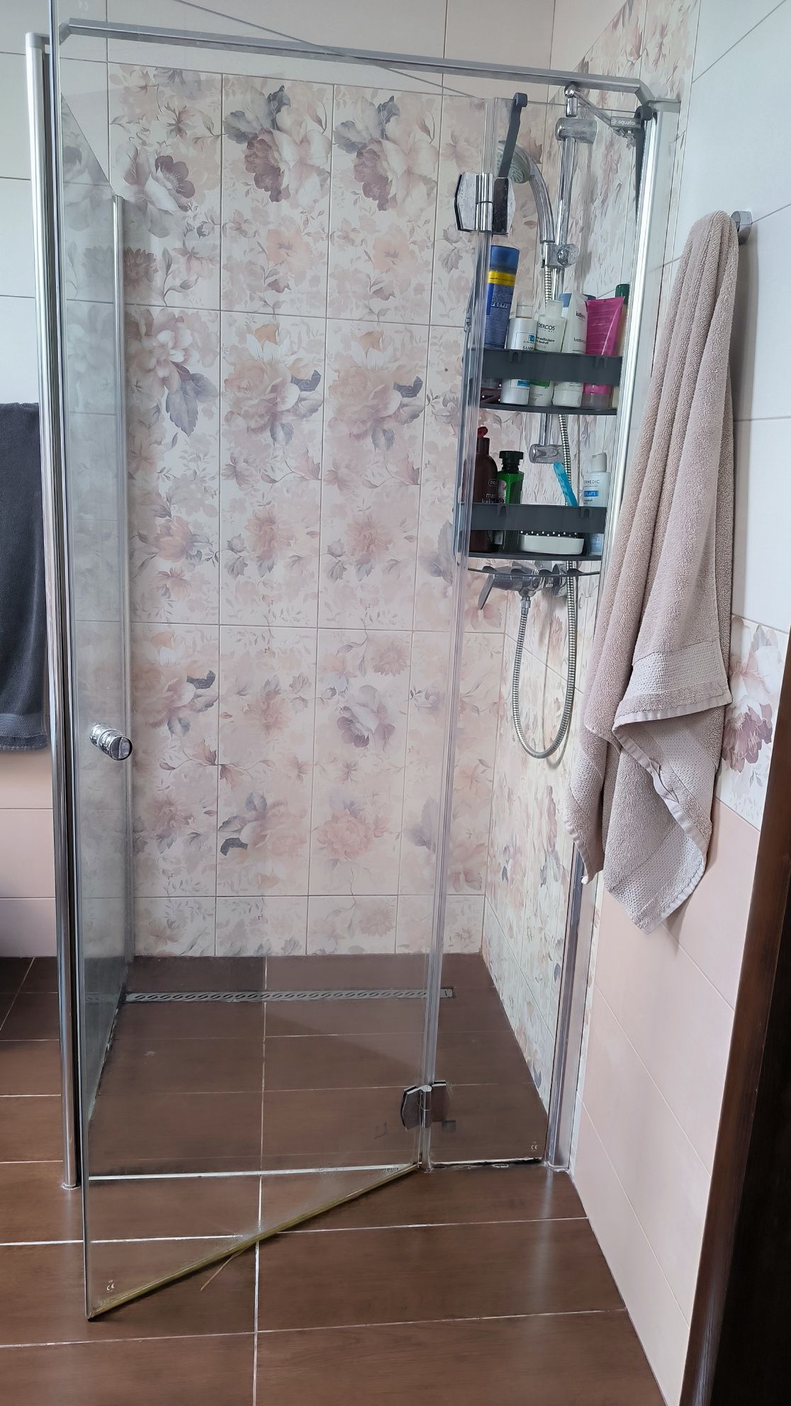Cabină de duș de sticlă Aquaform securizată, anticalcar
