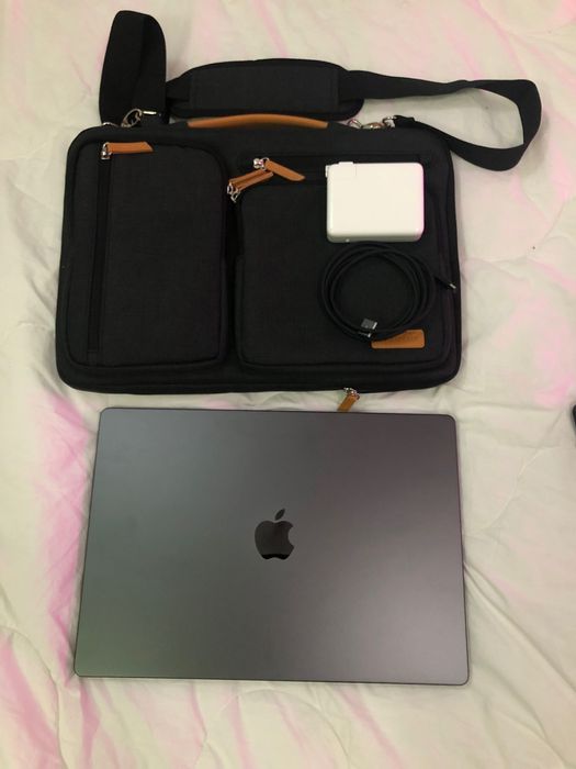 16" MacBook Pro Apple M3 Pro chip 12coreCPU18core GPU, 36GB, 512GB SSD