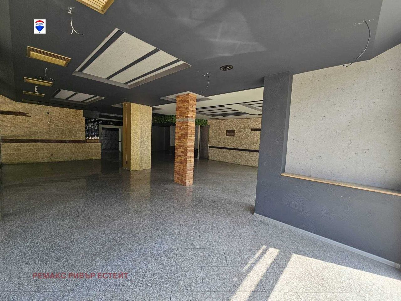 Продава се Заведение в Русе, Здравец Изток - 240 кв.м за 1734 €/кв.м - Снимка #5