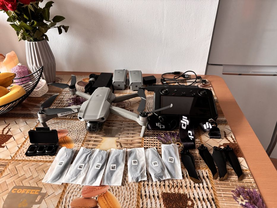 Drona DJI Air2 + smart RC + fly more combo