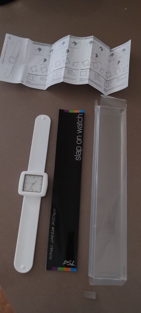 Часовник Slap On Watch