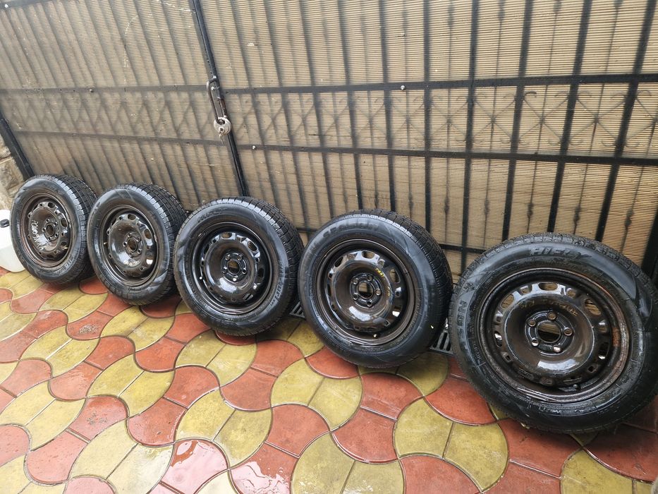 Set 4 roti cu anvelope NOI pt Vw polo, ibizza, Fabia,